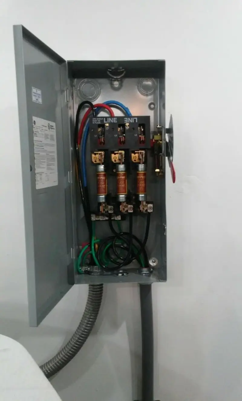 Three-phase disconnect switch installed for Electrical Wiring & Rewiring in Newberry